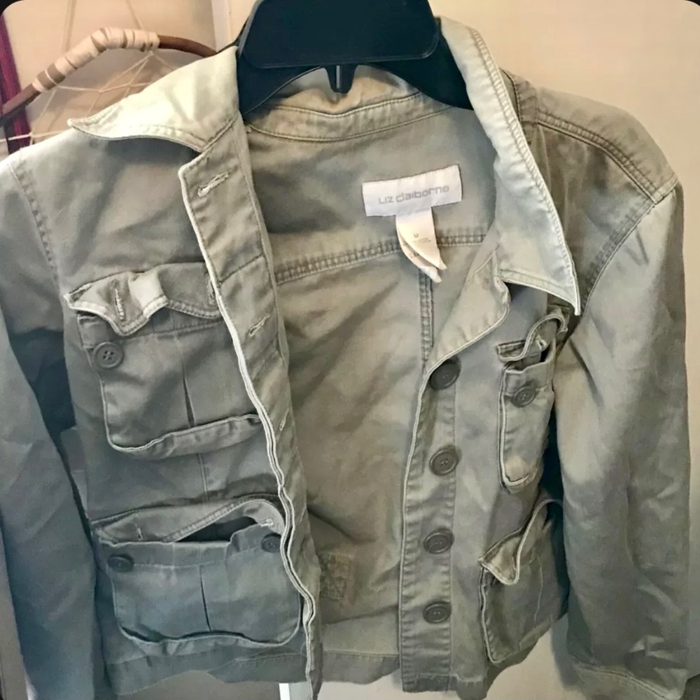 Liz Claiborne M Size Canvas Cotton Material 4 Pocket Jacket